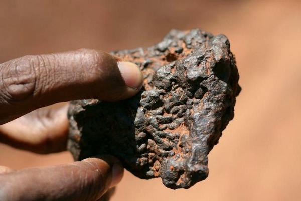 Рудные полезные ископаемые. Бурый железняк